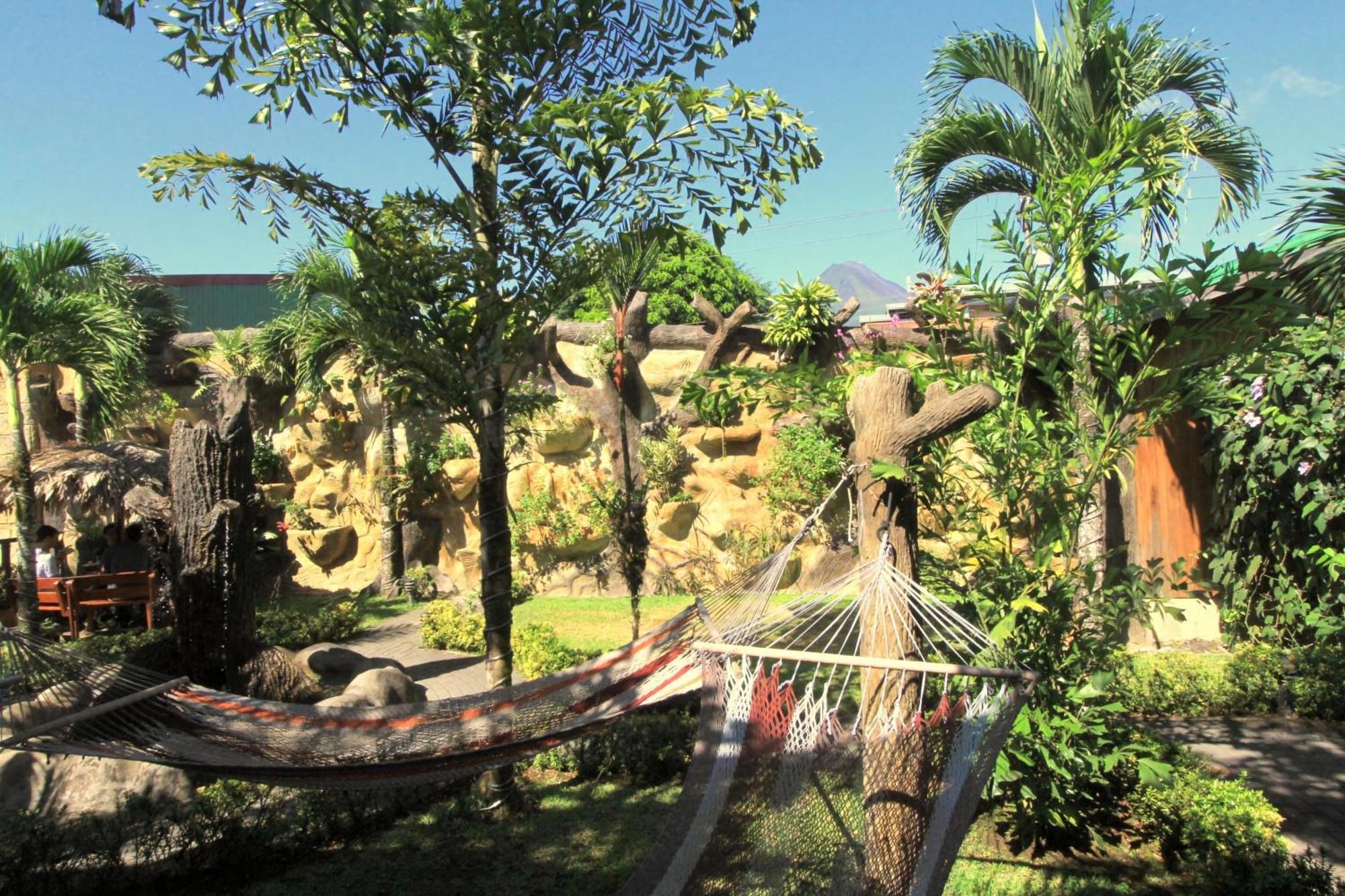 Ostello Poshtel Arenal La Fortuna Esterno foto