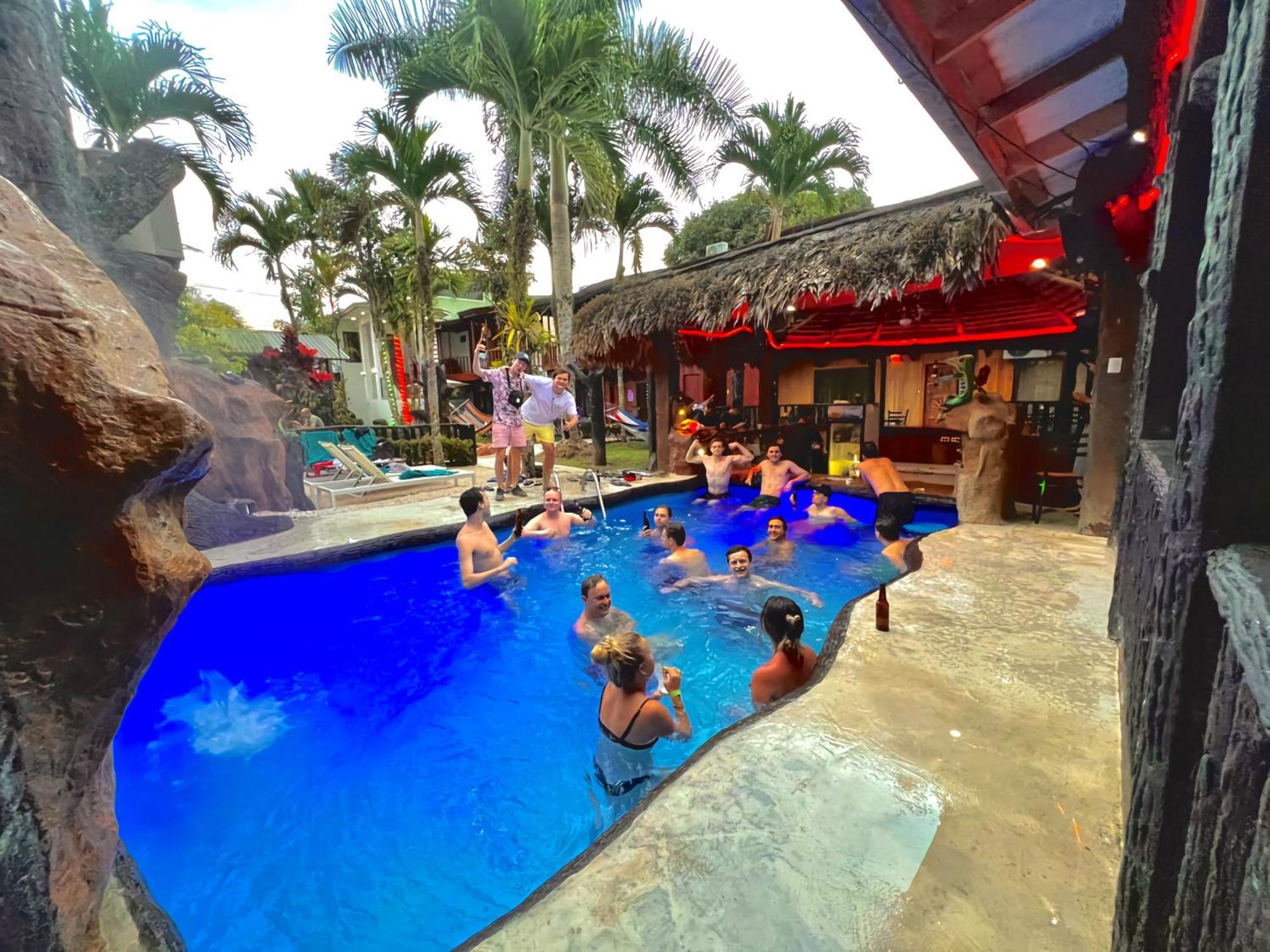 Ostello Poshtel Arenal La Fortuna Esterno foto