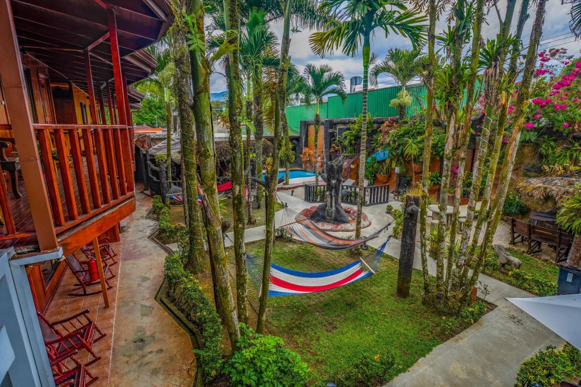 Ostello Poshtel Arenal La Fortuna Esterno foto