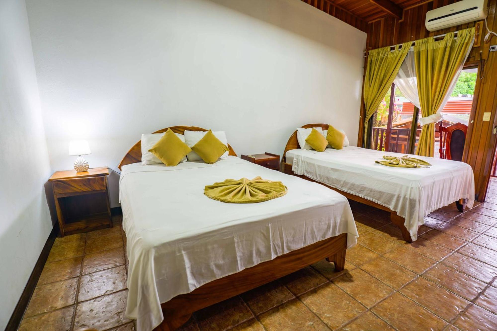 Ostello Poshtel Arenal La Fortuna Esterno foto