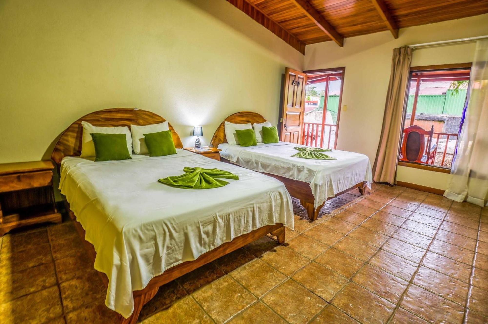 Ostello Poshtel Arenal La Fortuna Esterno foto